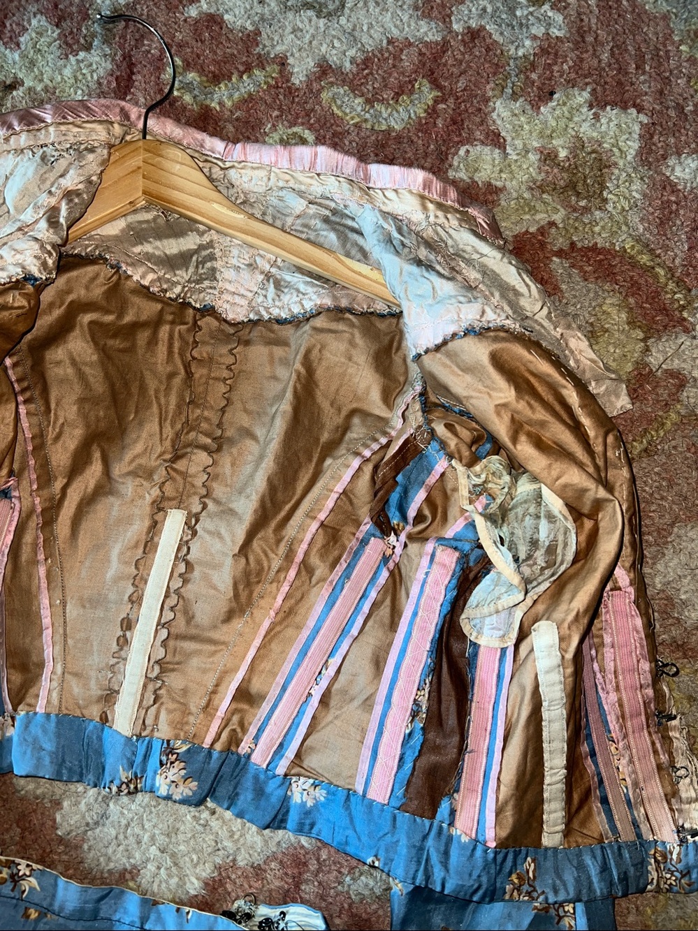 Antique 1900s Victorian Dress with bustle - Picture 5 of 14